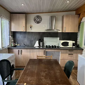Camping Mobil 4 Personnes, Nances